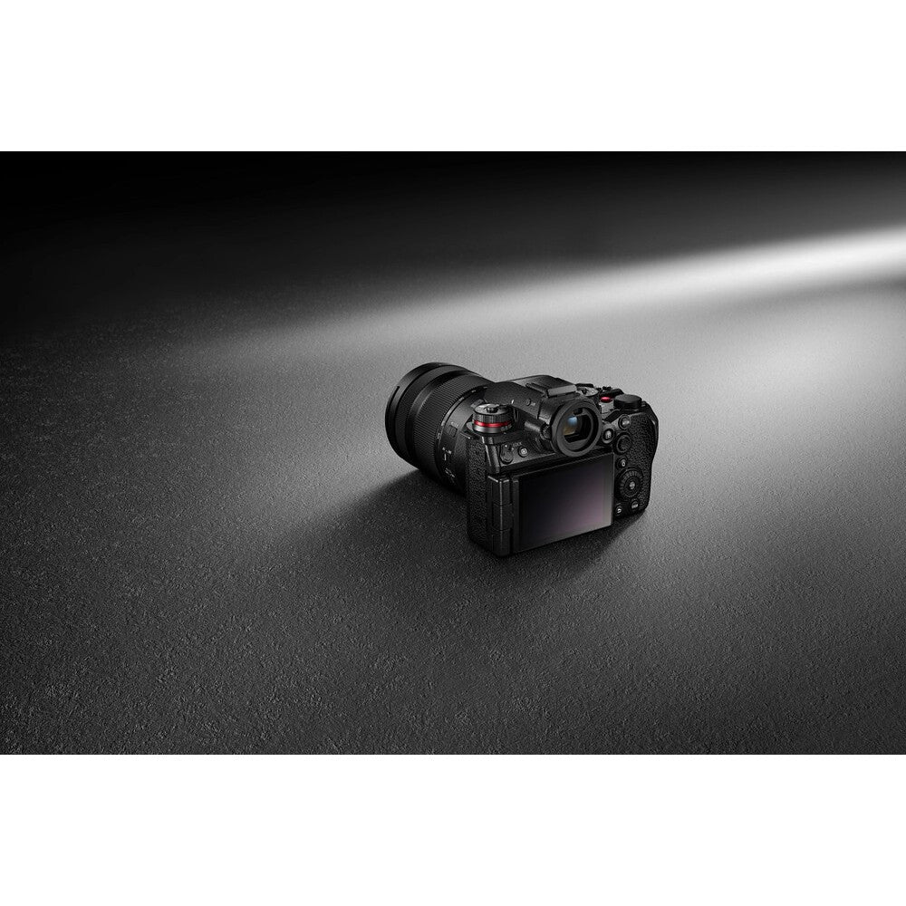 Panasonic LUMIX S1R II Kit with 24-105mm F4 MACRO O.I.S Lens 