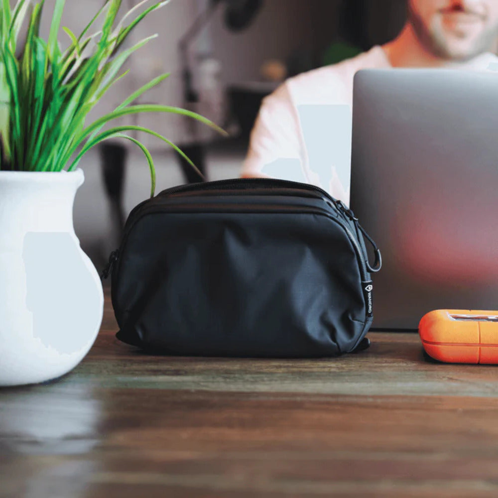Wandrd Tech Bag Large - Black 