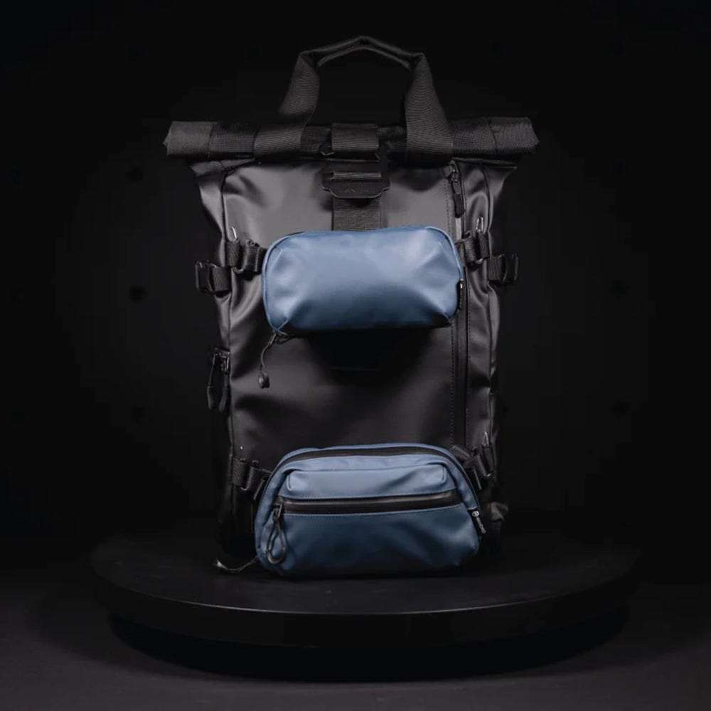 Wandrd Tech Bag Medium - Aegean Blue 