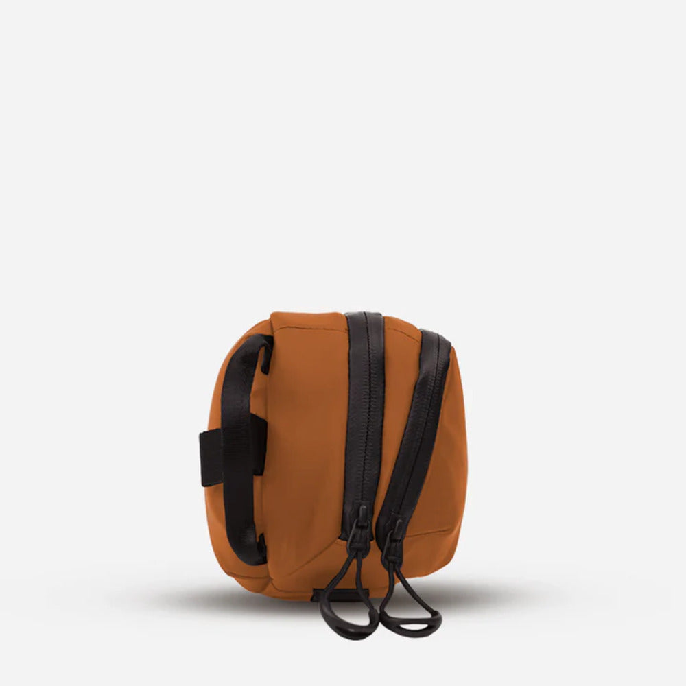 Wandrd Tech Bag Large - Sedona Orange 