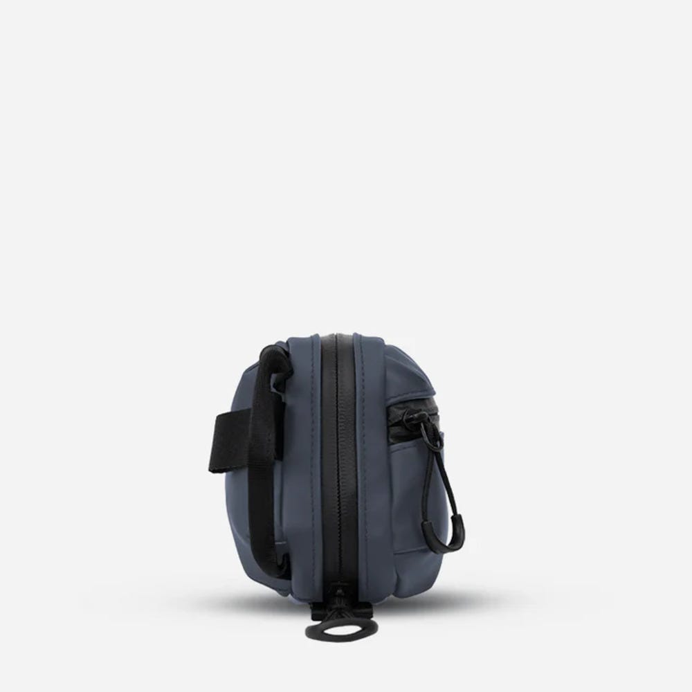 Wandrd Tech Bag Medium - Aegean Blue 