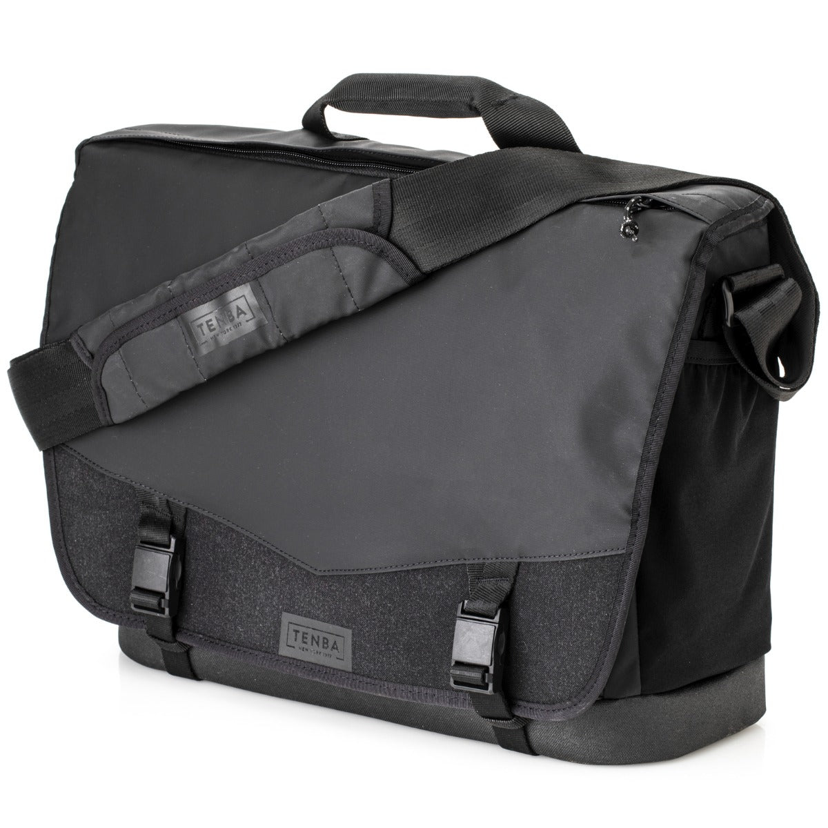 Tenba DNA 16 Slim Messenger Bag Black