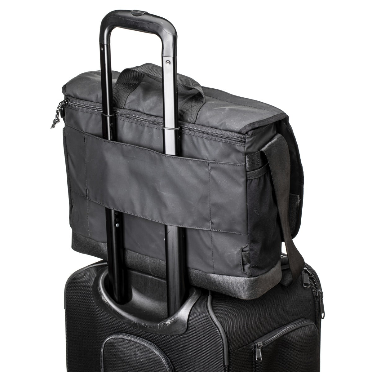 Tenba DNA 16 Slim Messenger Bag Black