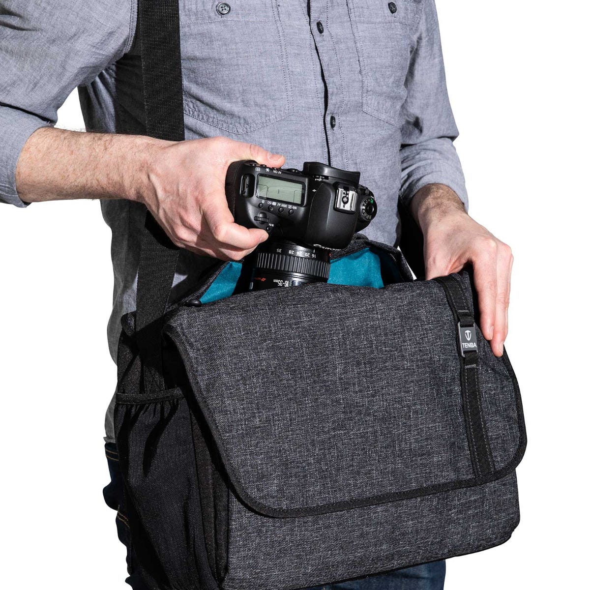 Tenba Skyline 13 Messenger - Black