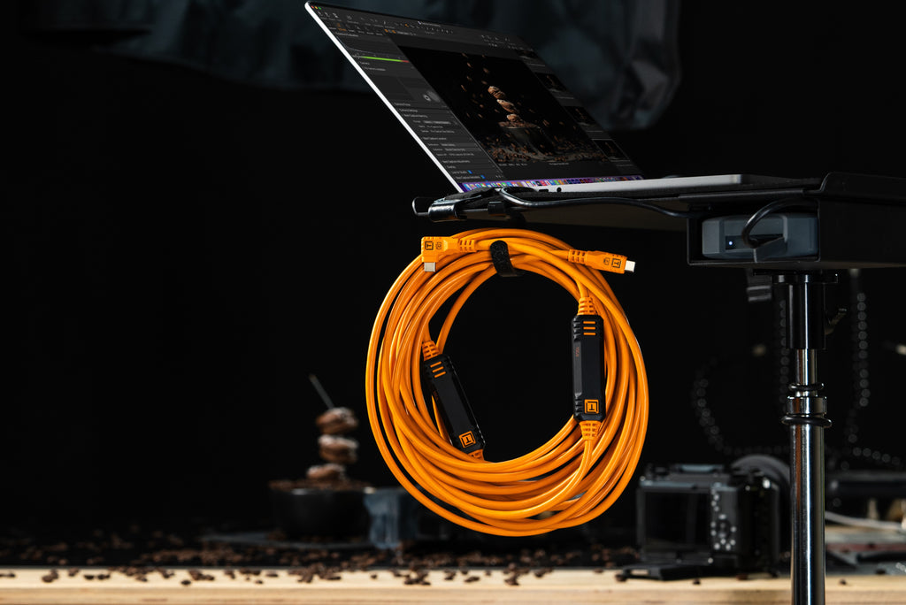 Tether Tools TetherPro 10G USB-C to USB-C Straight to Right - 9.4m - Orange