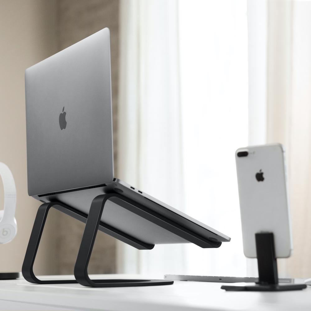  Laptops
