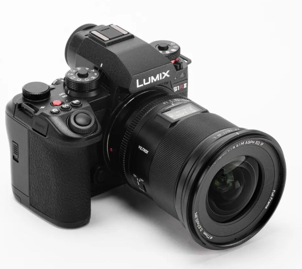 Viltrox AF 16mm f/1.8 Full-Frame Lens - L-Mount