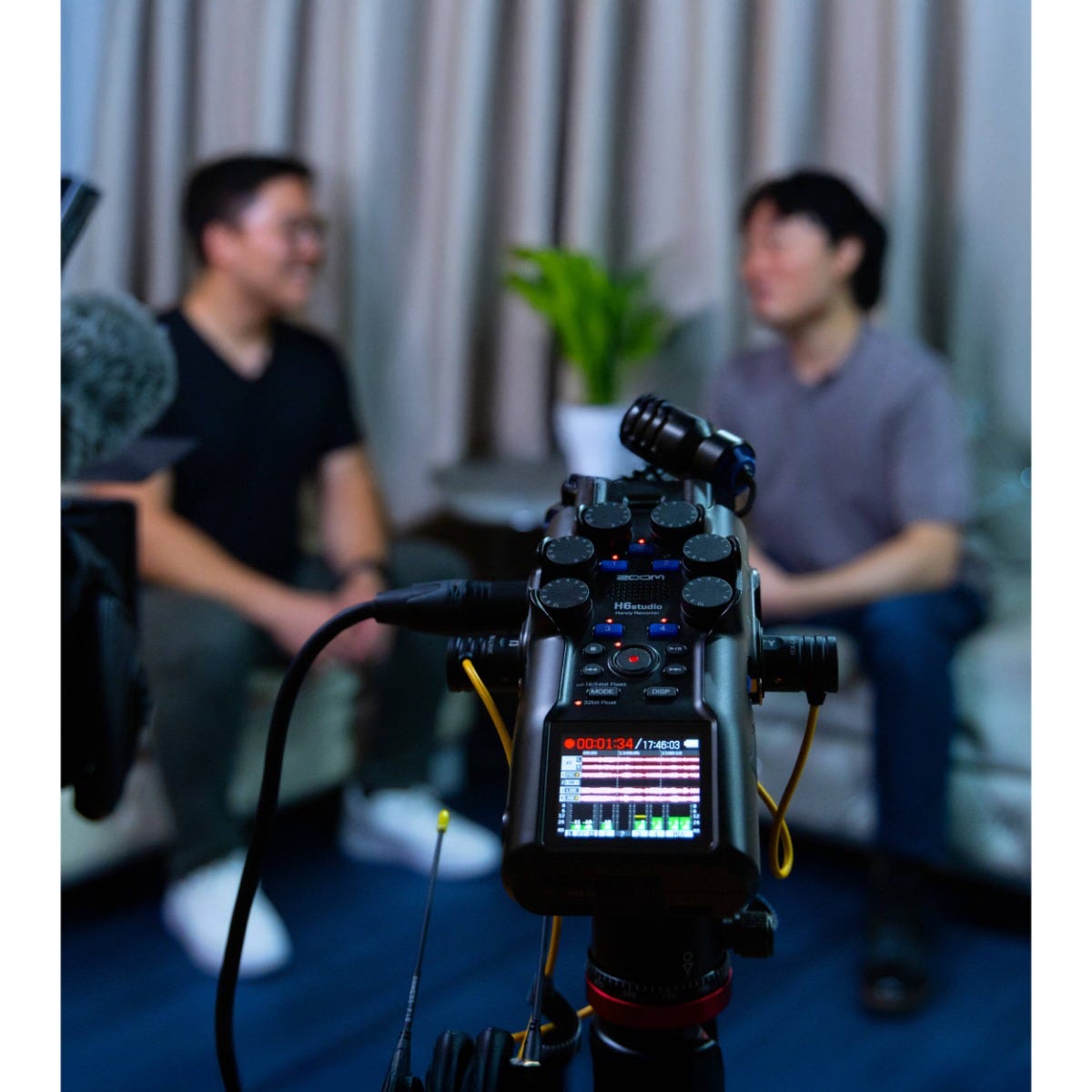 Zoom H6Studio Handy Recorder