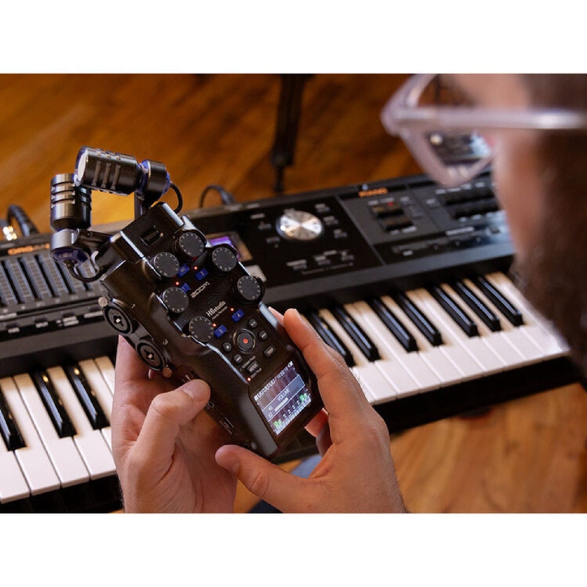 Zoom H6Studio Handy Recorder