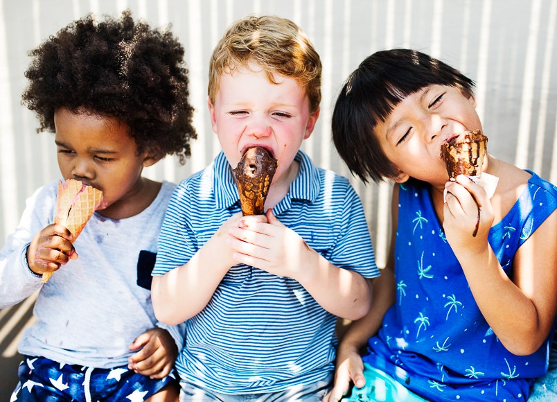 Kids eating ice cream