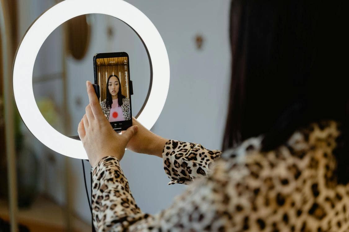 Gifts for the Tech Loving Mum: Mother’s Day Gift Guide