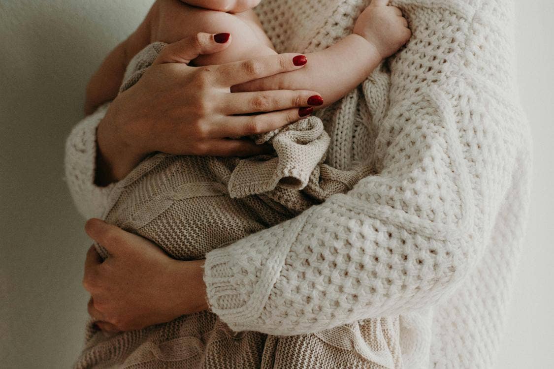 Mother’s Day Gift Guide: Gifts That Keep Her Connected